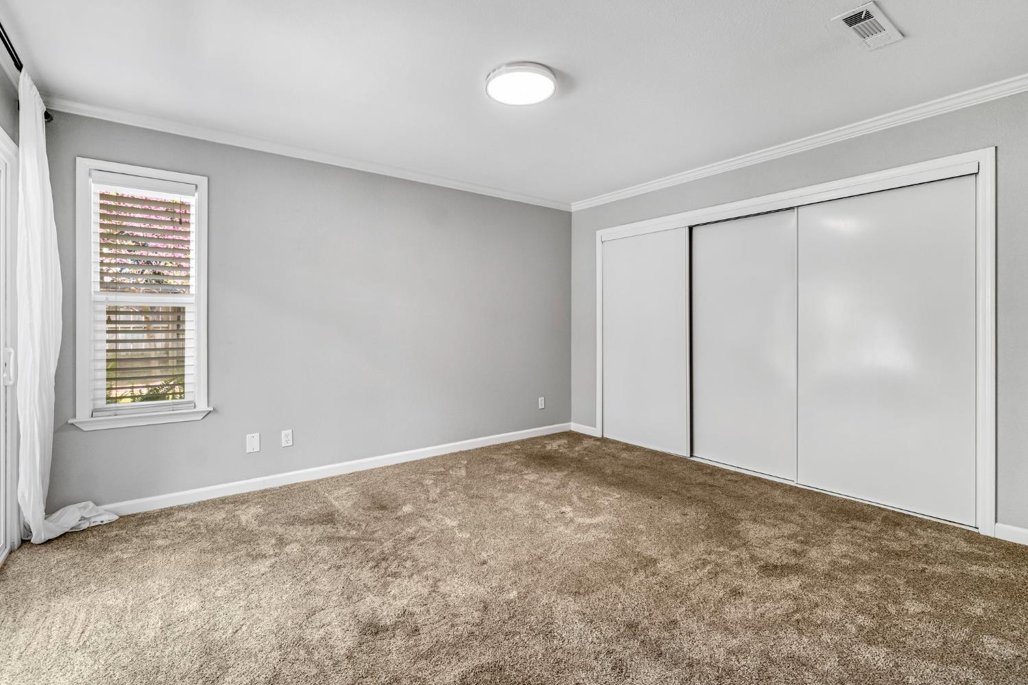 754 E Robin Ln, Fresno, CA 93730