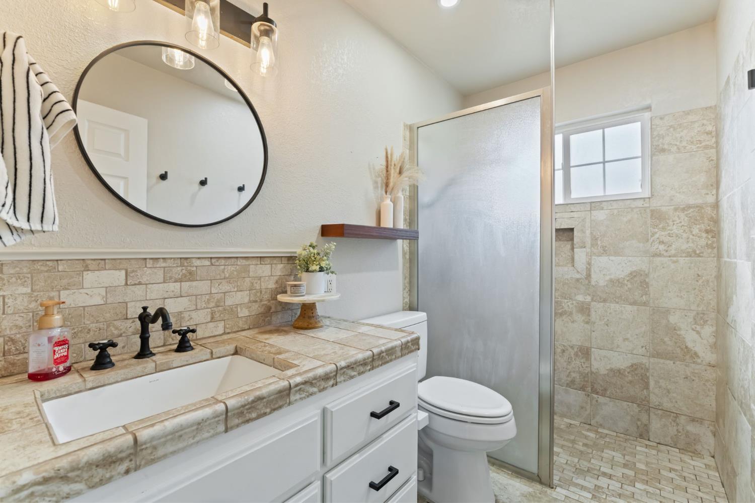 3144 E Sussex Way, Fresno, CA 93726