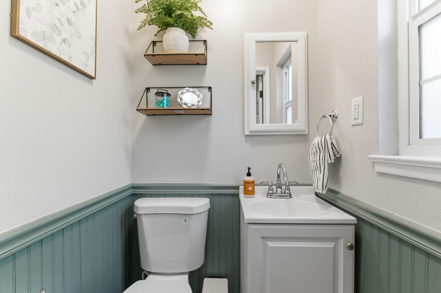 3144 E Sussex Way, Fresno, CA 93726