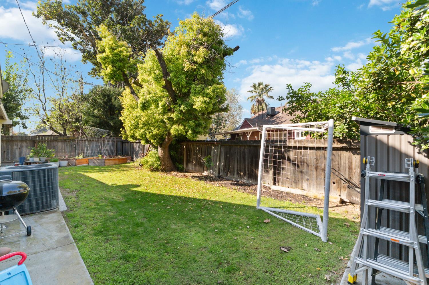 3144 E Sussex Way, Fresno, CA 93726