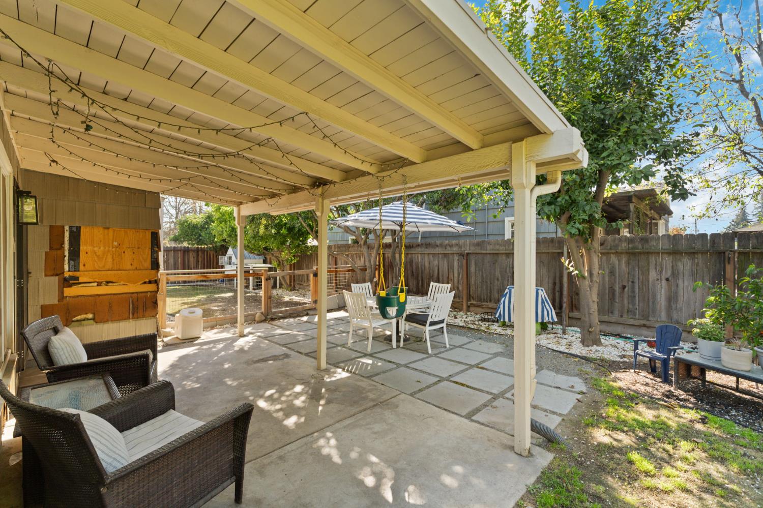 3144 E Sussex Way, Fresno, CA 93726