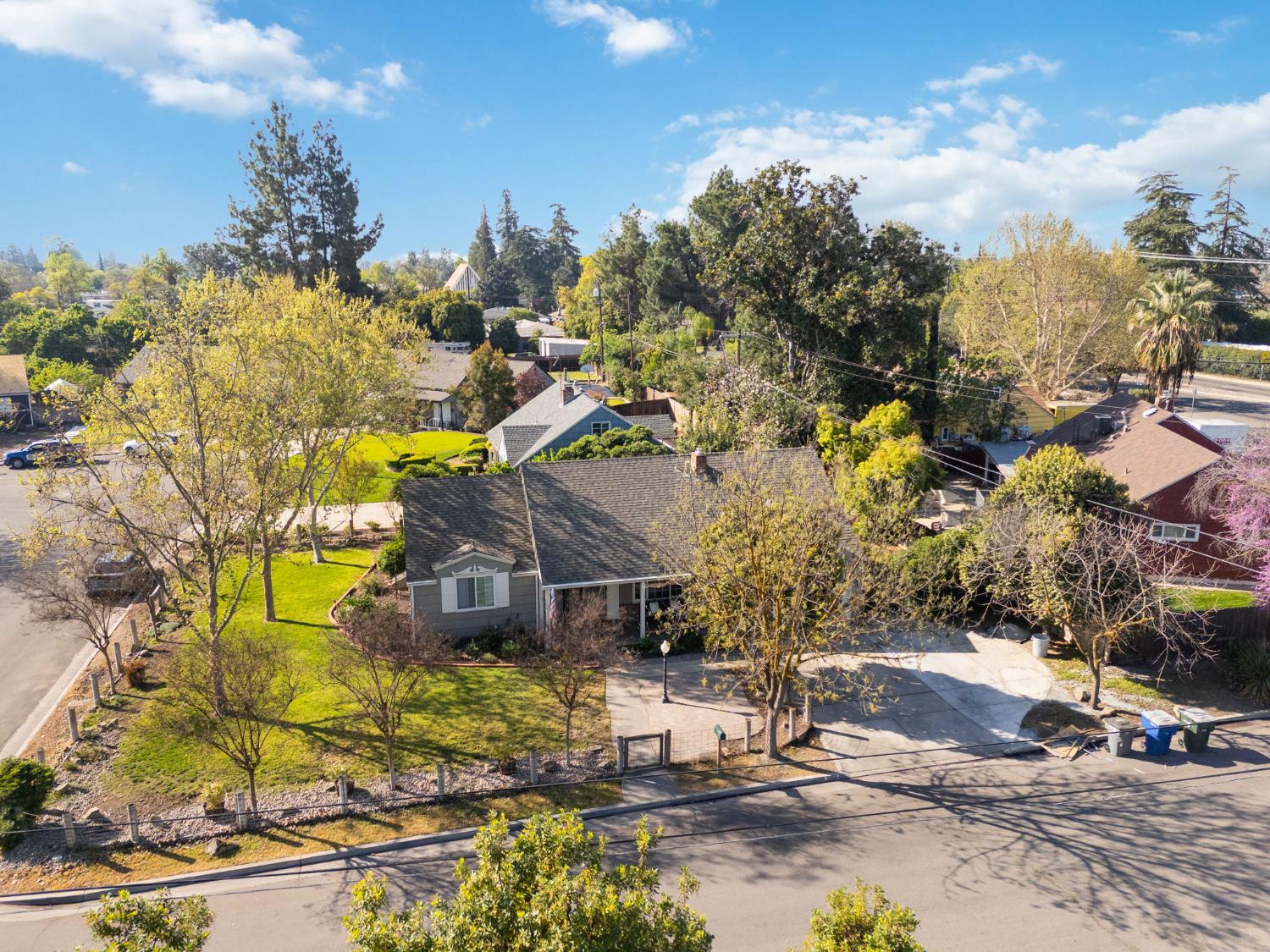 3144 E Sussex Way, Fresno, CA 93726