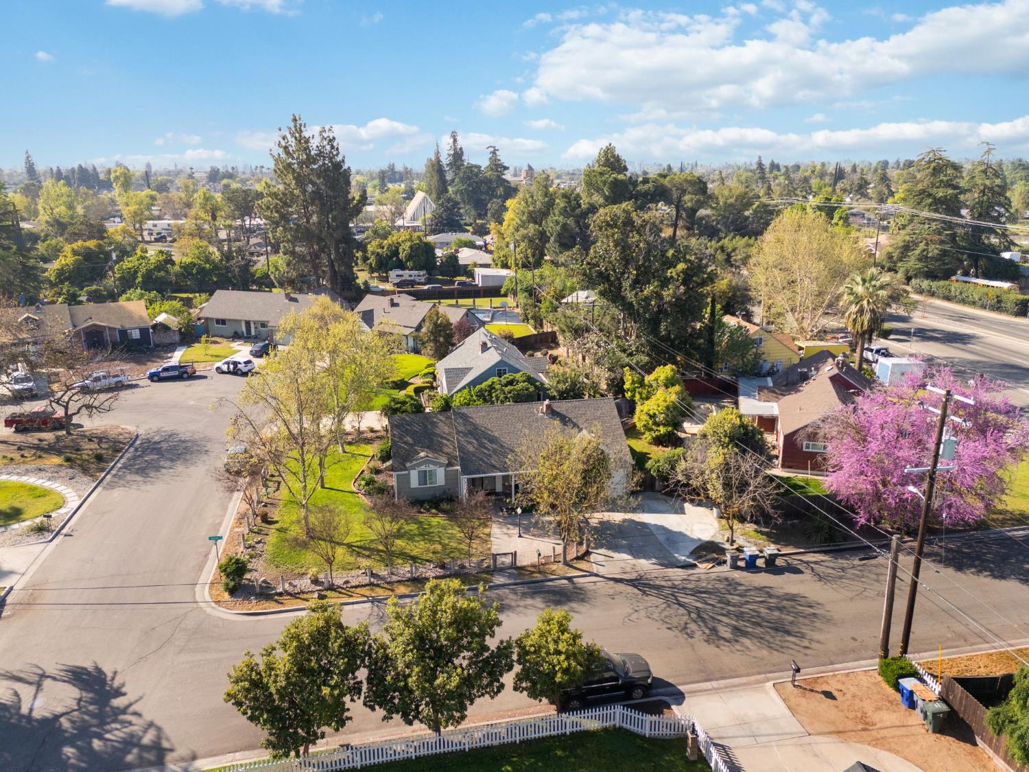 3144 E Sussex Way, Fresno, CA 93726