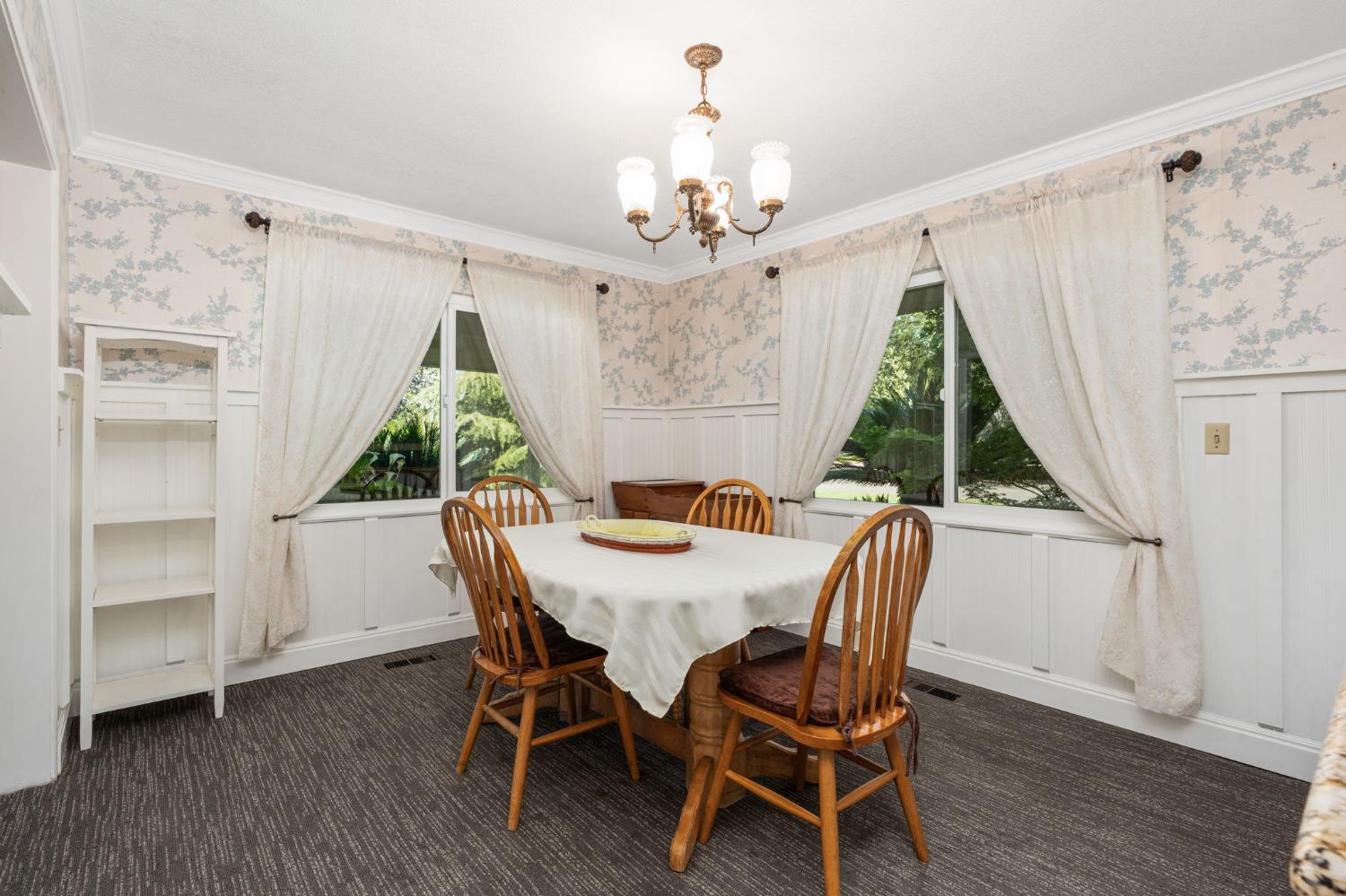 5890 E Dwight Way, Fresno, CA 93727