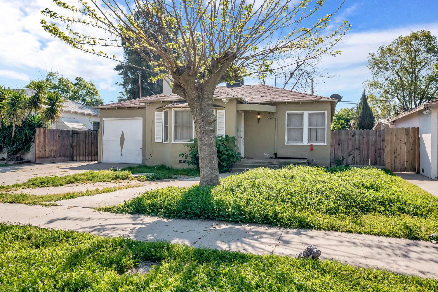4332 E Ball Ave, Fresno, CA 93702