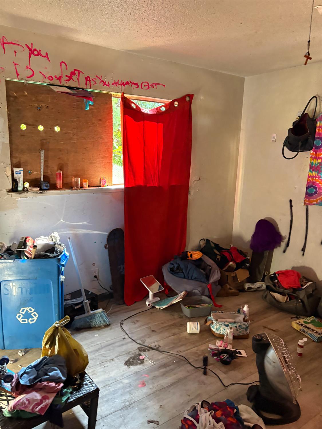 611 E Kearney Blvd, Fresno, CA 93706