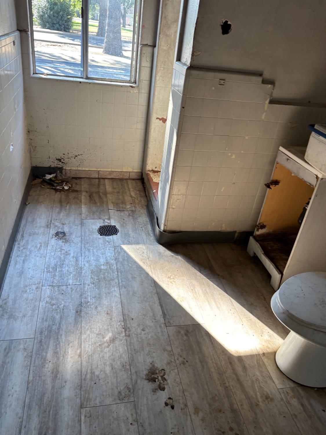 611 E Kearney Blvd, Fresno, CA 93706