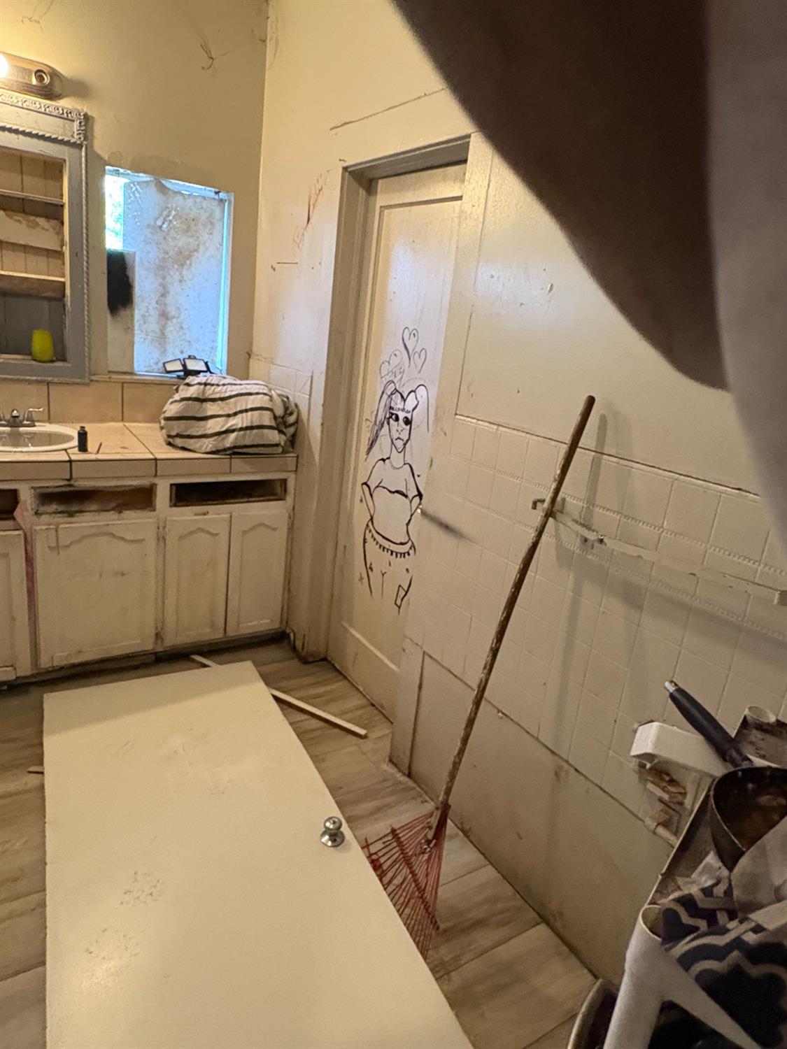 611 E Kearney Blvd, Fresno, CA 93706