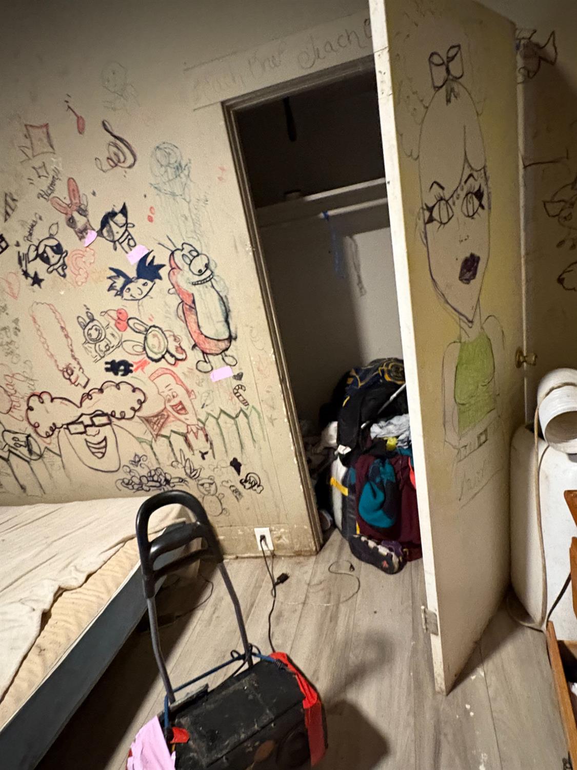 611 E Kearney Blvd, Fresno, CA 93706