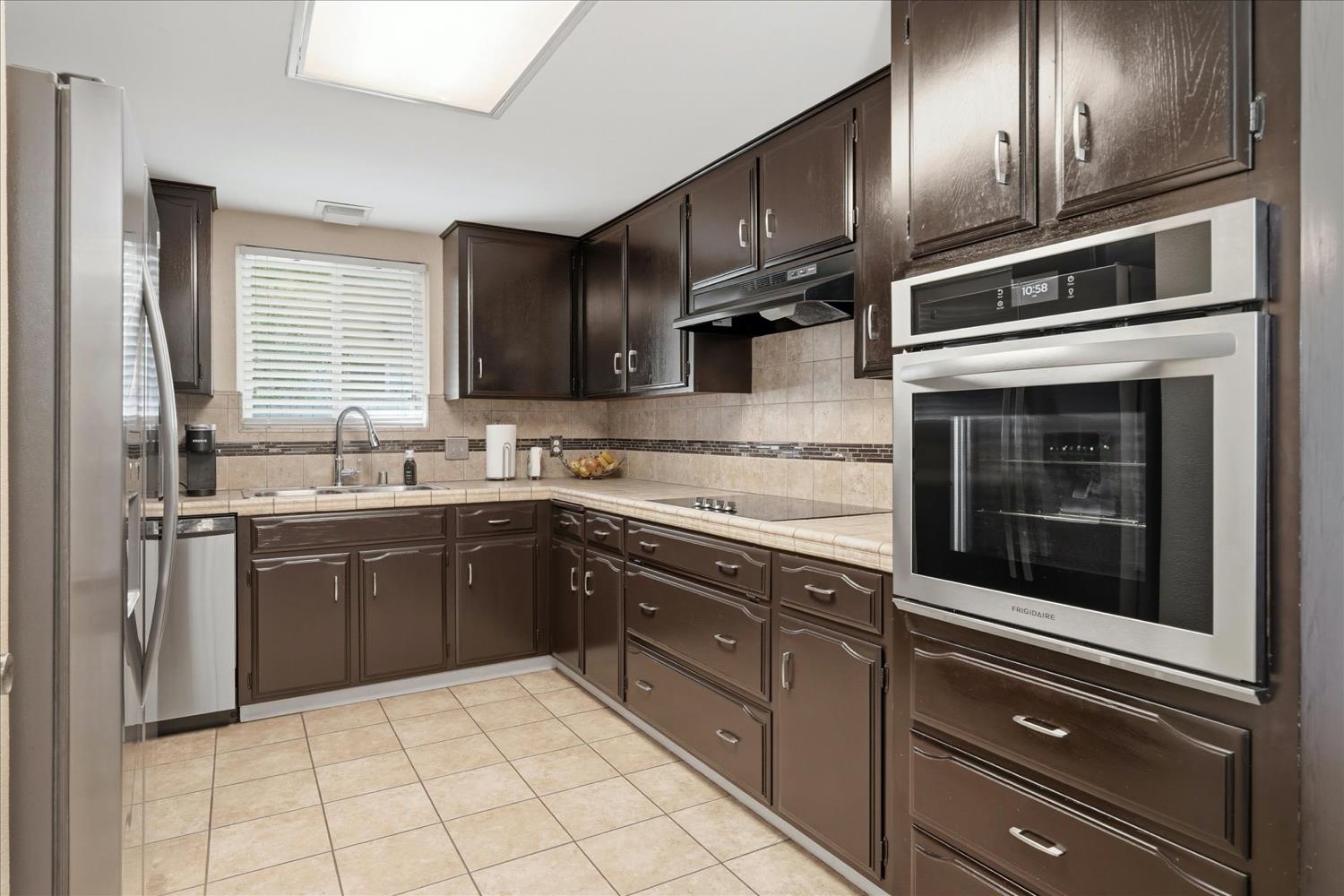 6721 N Harrison Ave, Fresno, CA 93711