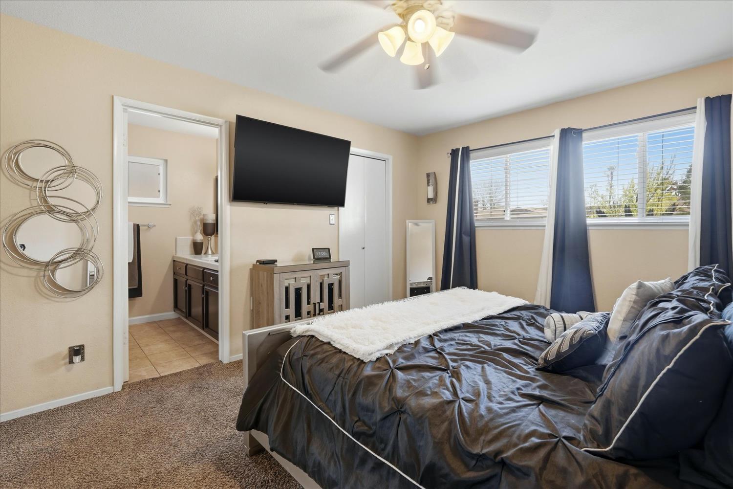 6721 N Harrison Ave, Fresno, CA 93711