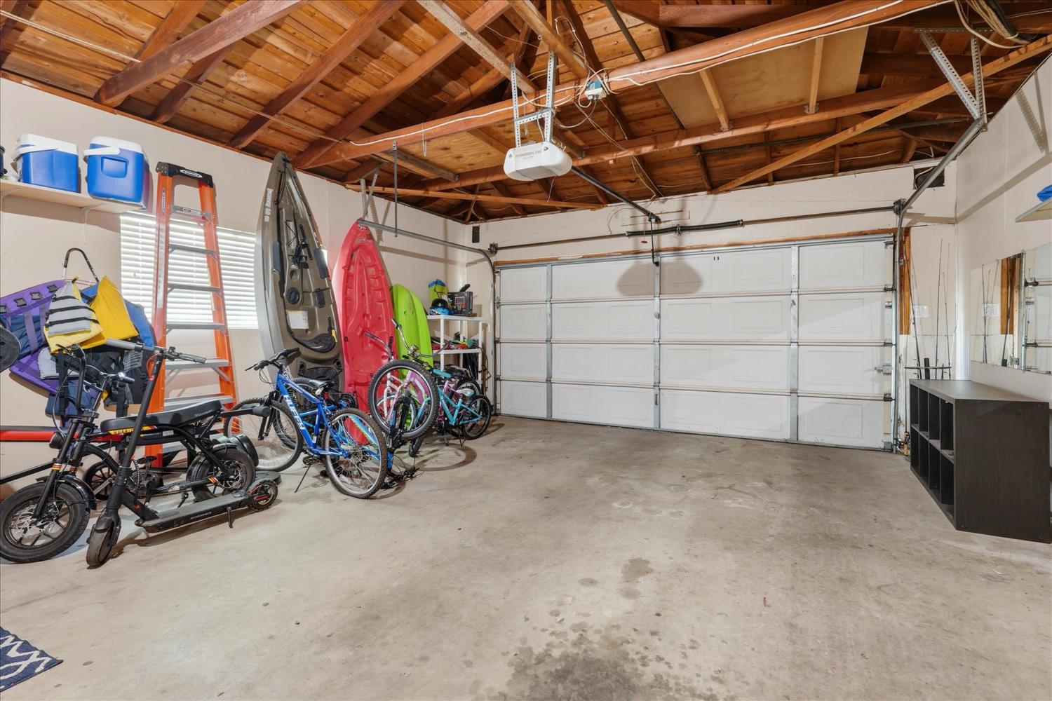 6721 N Harrison Ave, Fresno, CA 93711