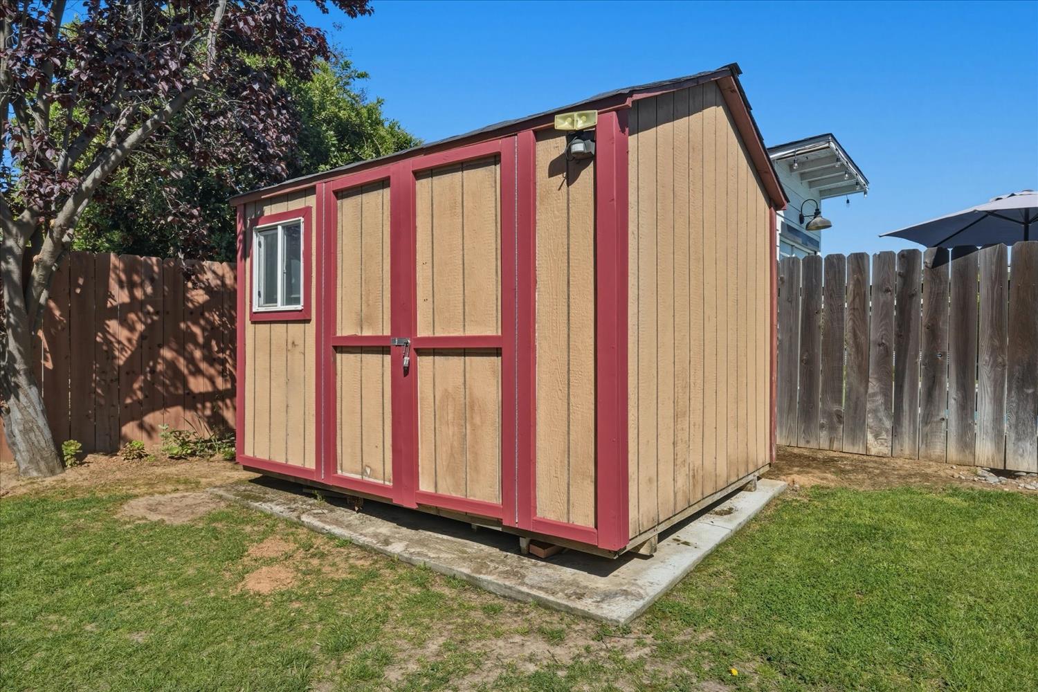 6721 N Harrison Ave, Fresno, CA 93711