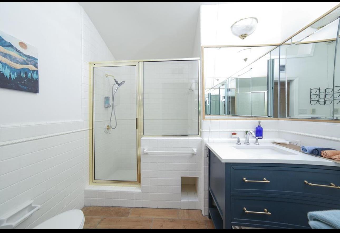 5543 N 7Th St, Fresno, CA 93710