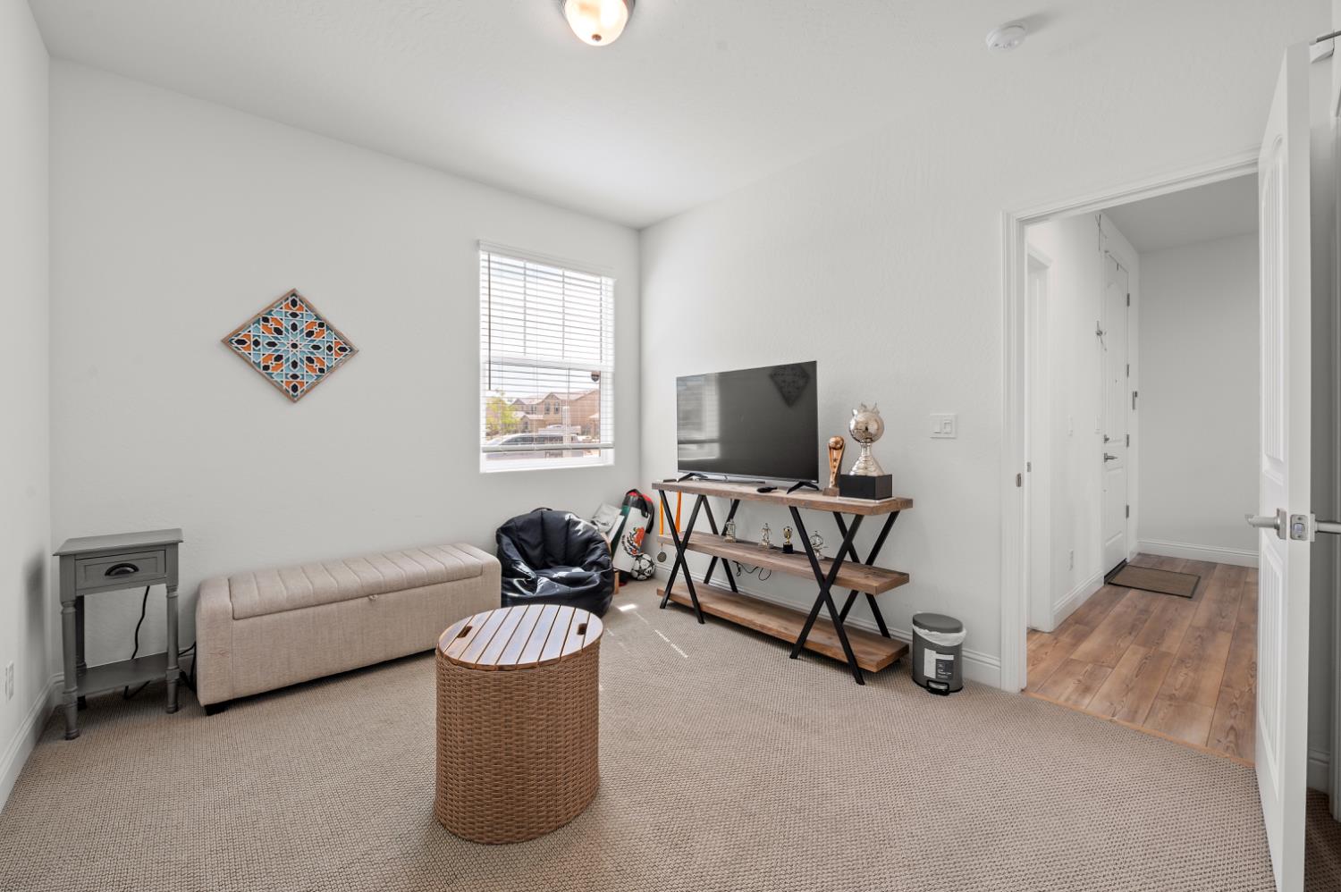 6254 W Holland Ave, Fresno, CA 93723