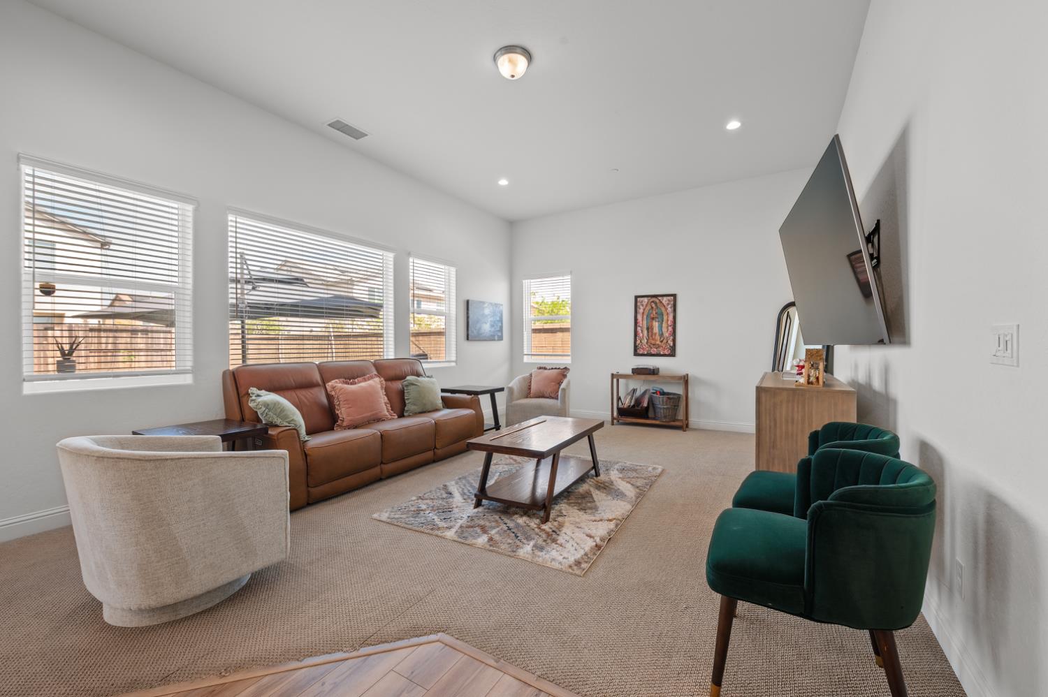 6254 W Holland Ave, Fresno, CA 93723