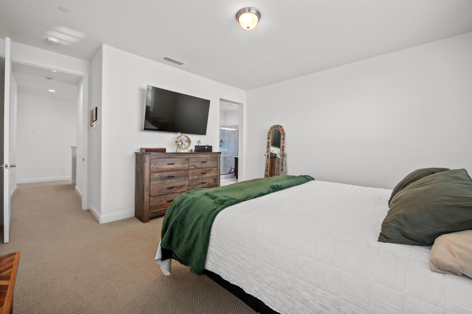 6254 W Holland Ave, Fresno, CA 93723