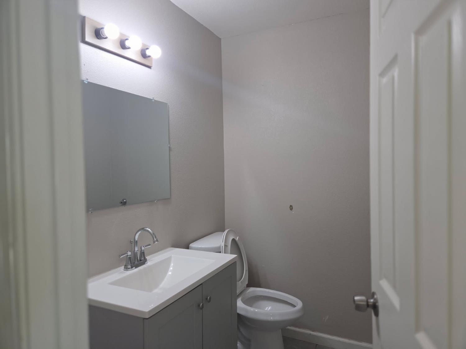 1732 S Sierra Vista, Fresno, CA 93702