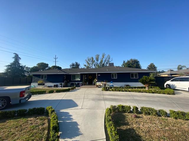 1248 W Alamos Ave, Fresno, CA 93705