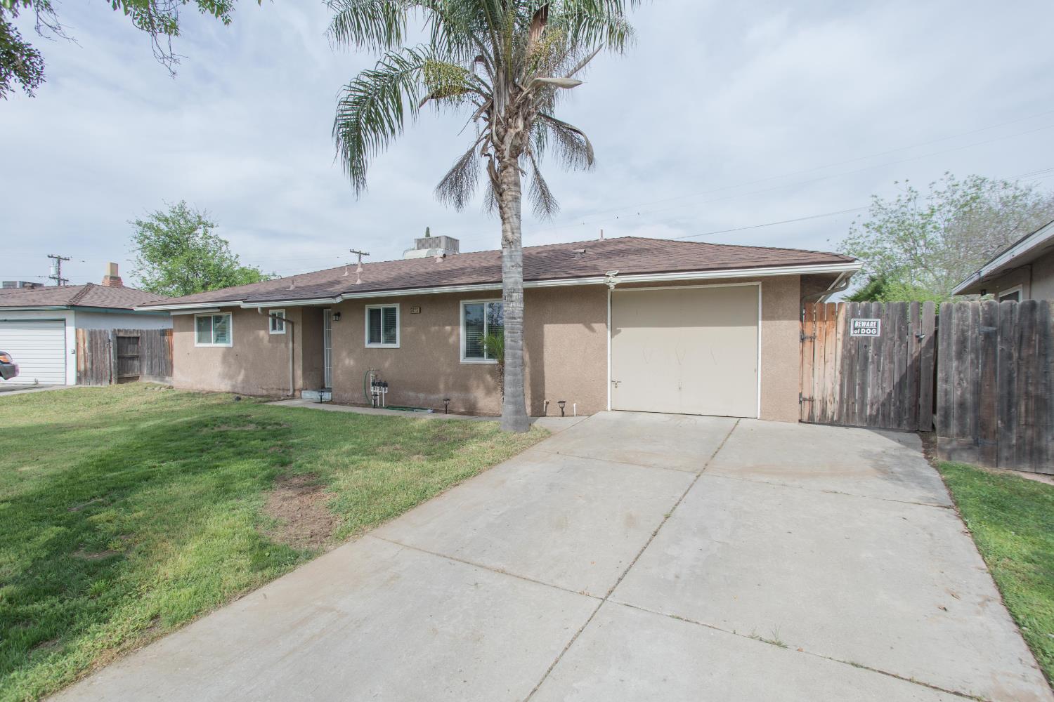 5625 E Tarpey Dr, Fresno, CA 93727