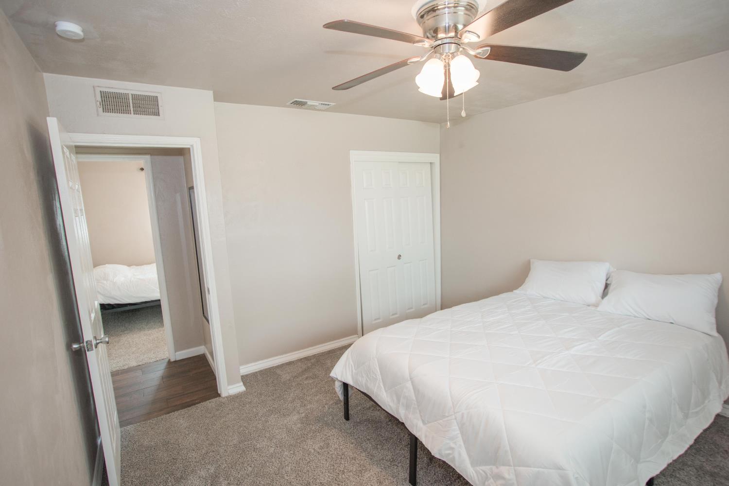 5625 E Tarpey Dr, Fresno, CA 93727