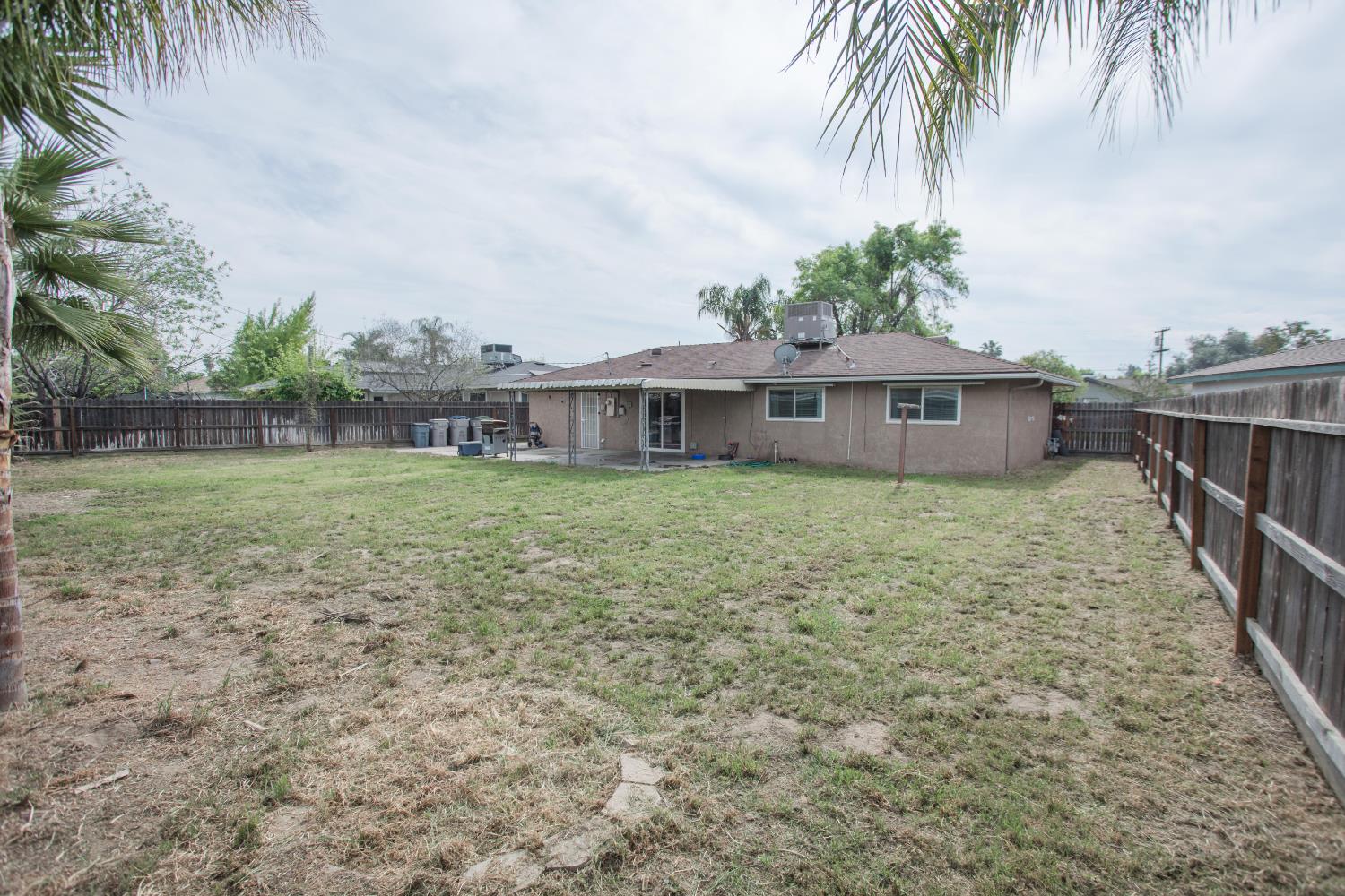 5625 E Tarpey Dr, Fresno, CA 93727