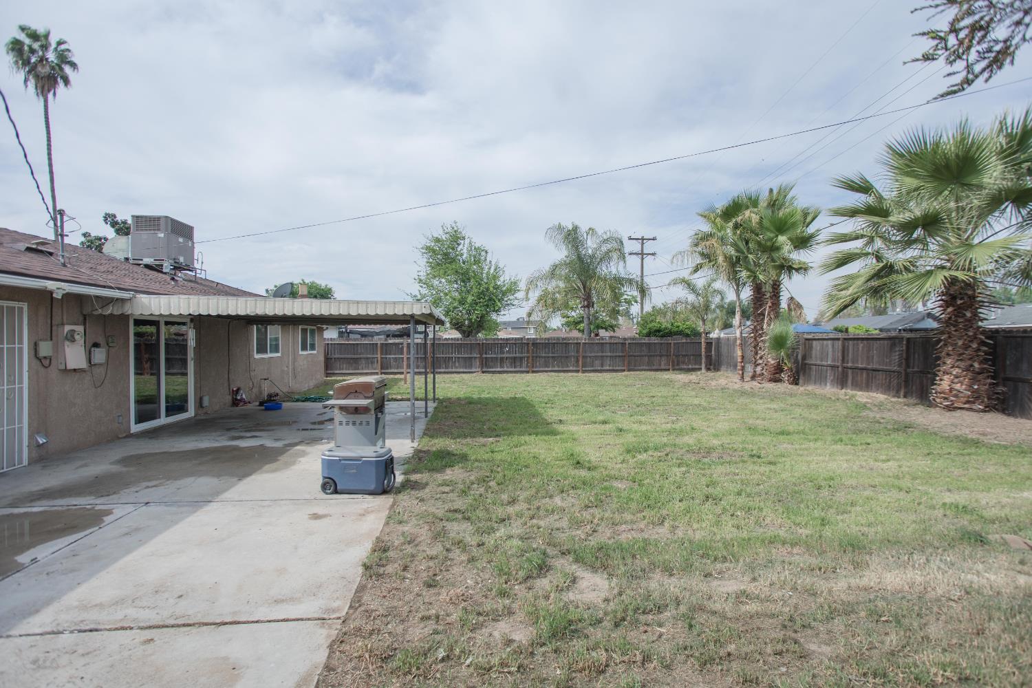 5625 E Tarpey Dr, Fresno, CA 93727