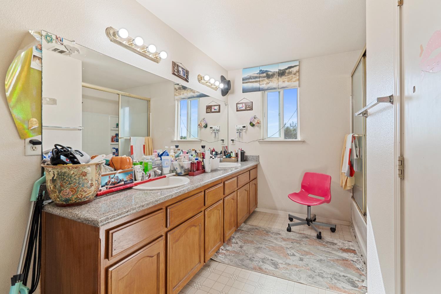 2065 S Wolters Ave, Fresno, CA 93702