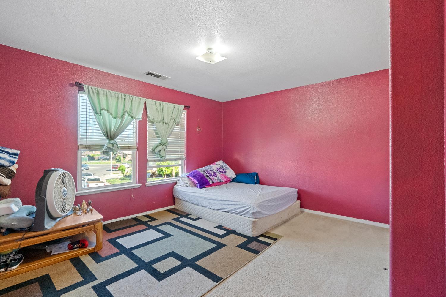 2065 S Wolters Ave, Fresno, CA 93702