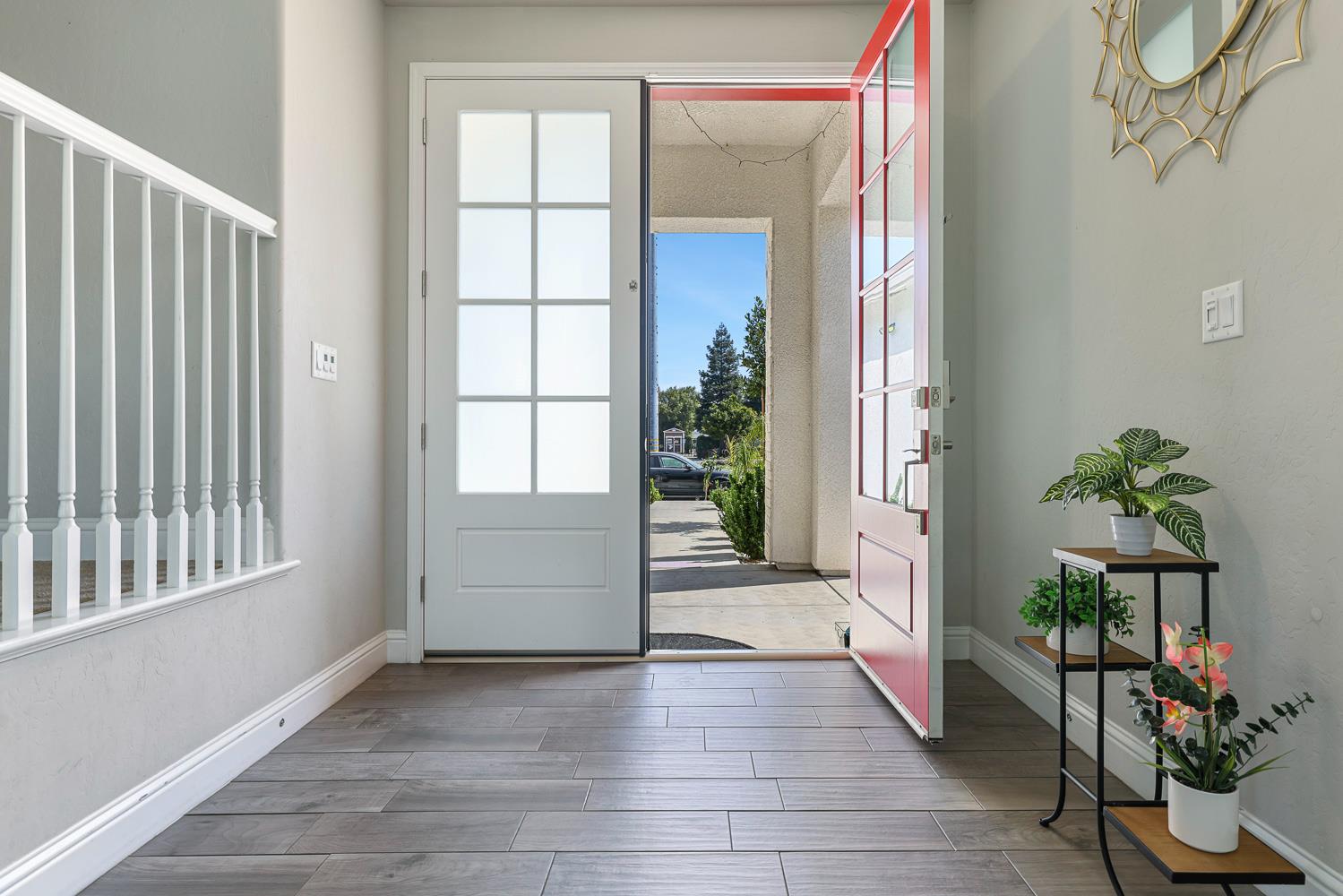 2833 N Armstrong Ave, Fresno, CA 93727