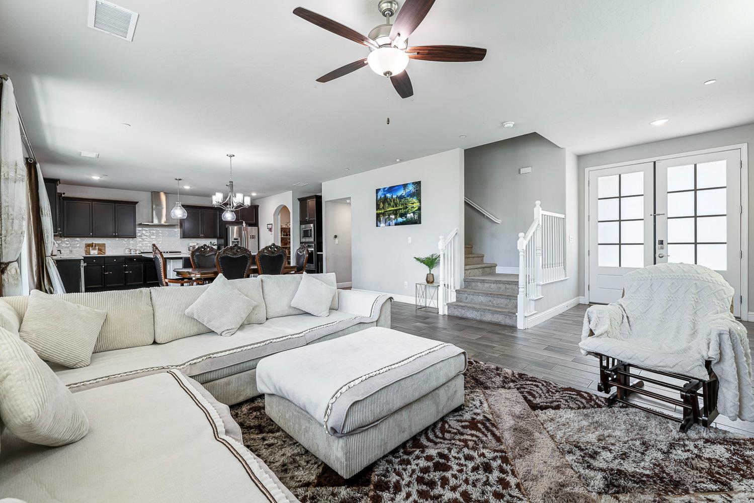 2833 N Armstrong Ave, Fresno, CA 93727