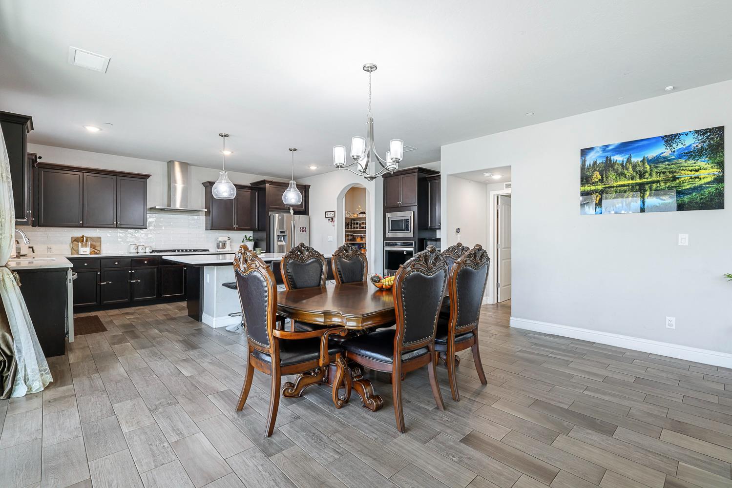 2833 N Armstrong Ave, Fresno, CA 93727