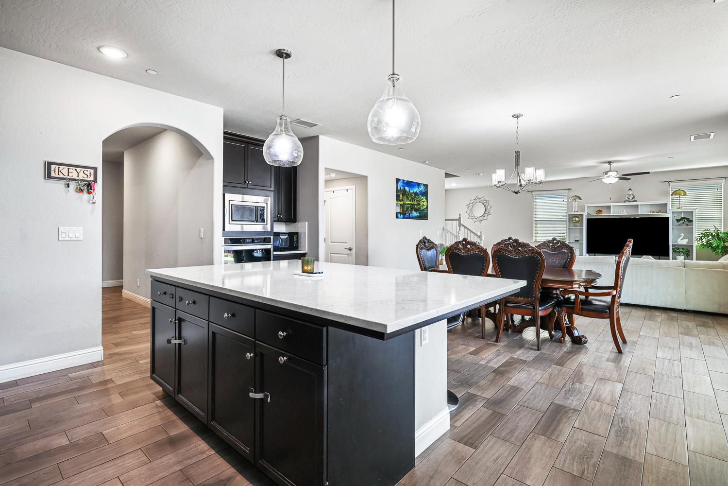 2833 N Armstrong Ave, Fresno, CA 93727