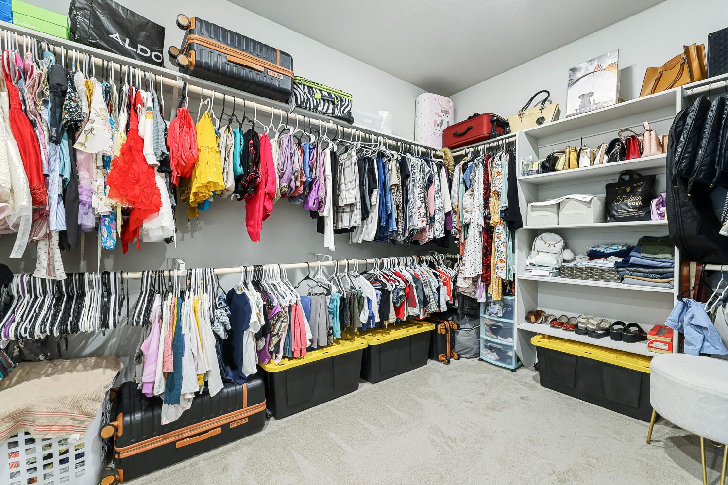 2833 N Armstrong Ave, Fresno, CA 93727