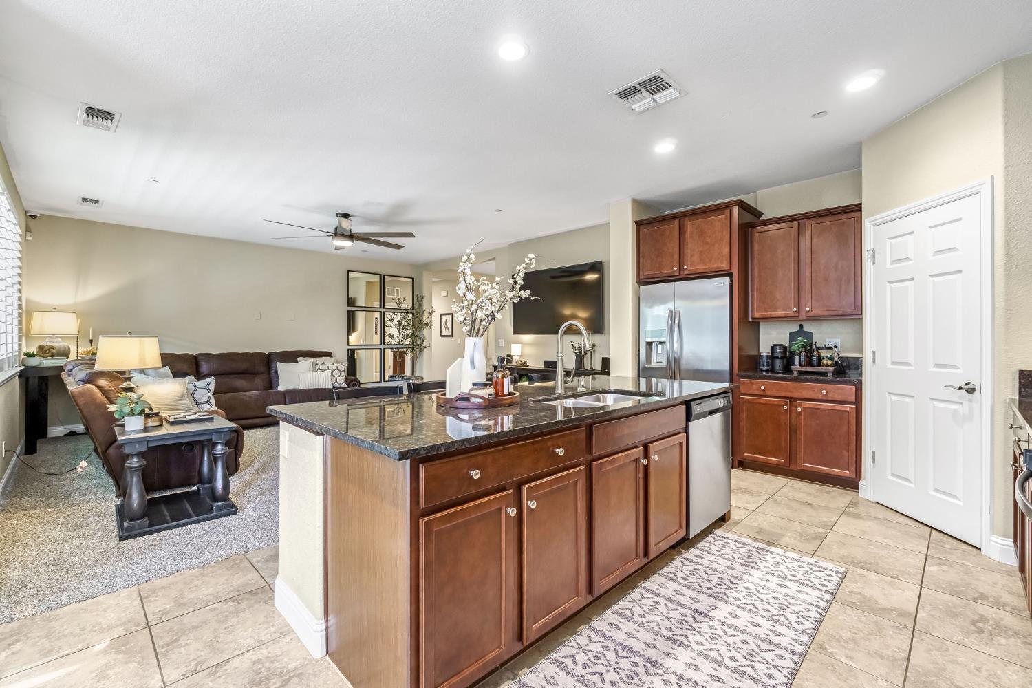 7265 E Yale Ave, Fresno, CA 93737