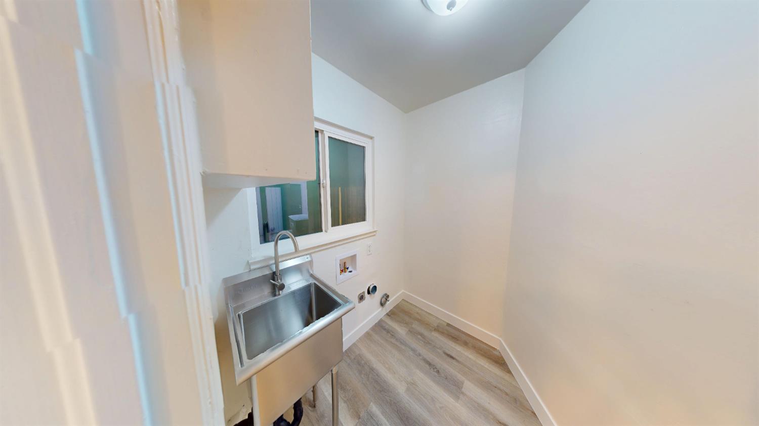 1536 W University Ave, Fresno, CA 93705