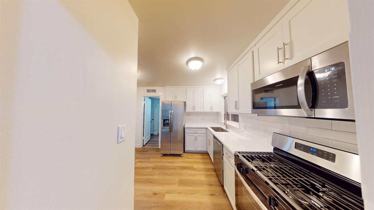 1536 W University Ave, Fresno, CA 93705