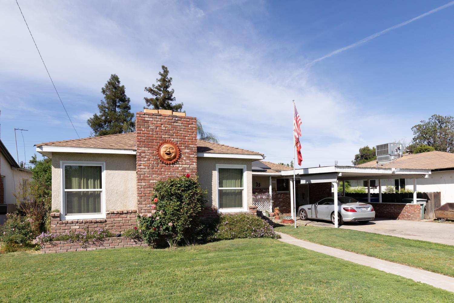 35 E Garland Ave, Fresno, CA 93704