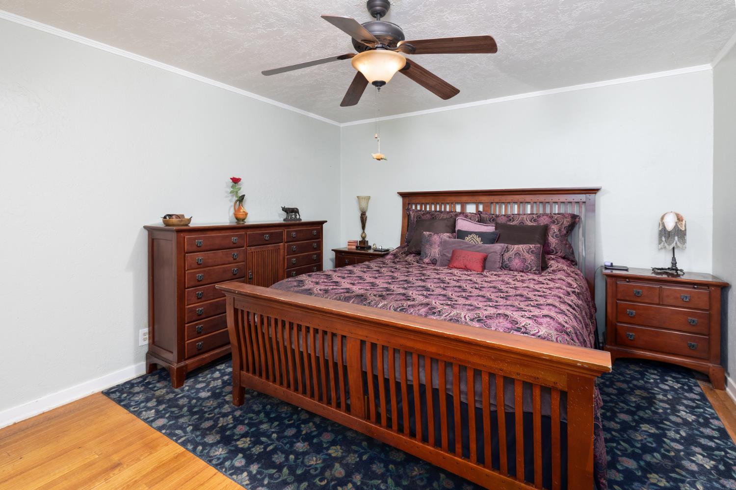 35 E Garland Ave, Fresno, CA 93704