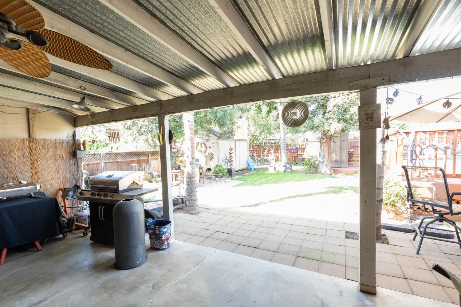 35 E Garland Ave, Fresno, CA 93704