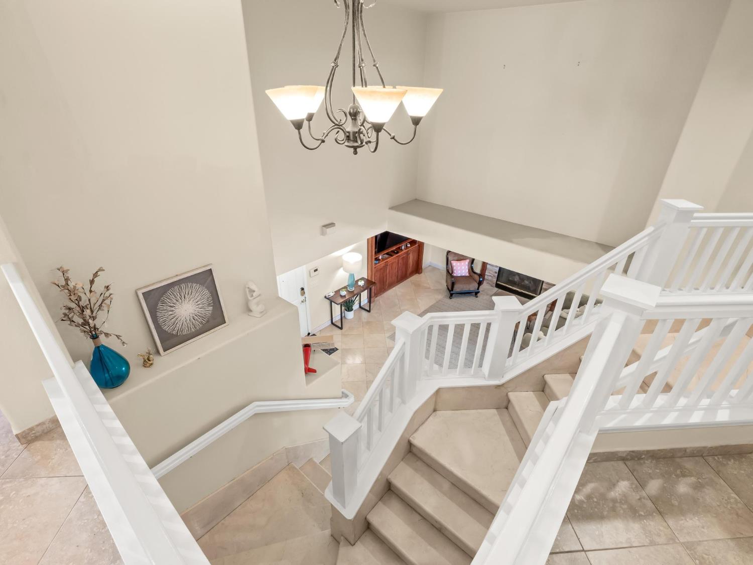 7236 N Bonadelle Ave, Fresno, CA 93720