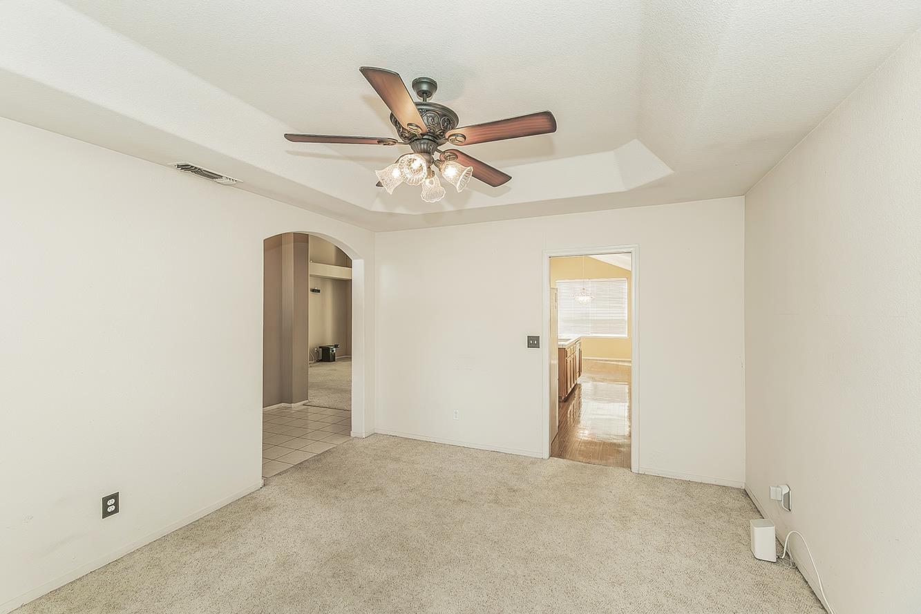 6173 W Pinedale Ave, Fresno, CA 93722