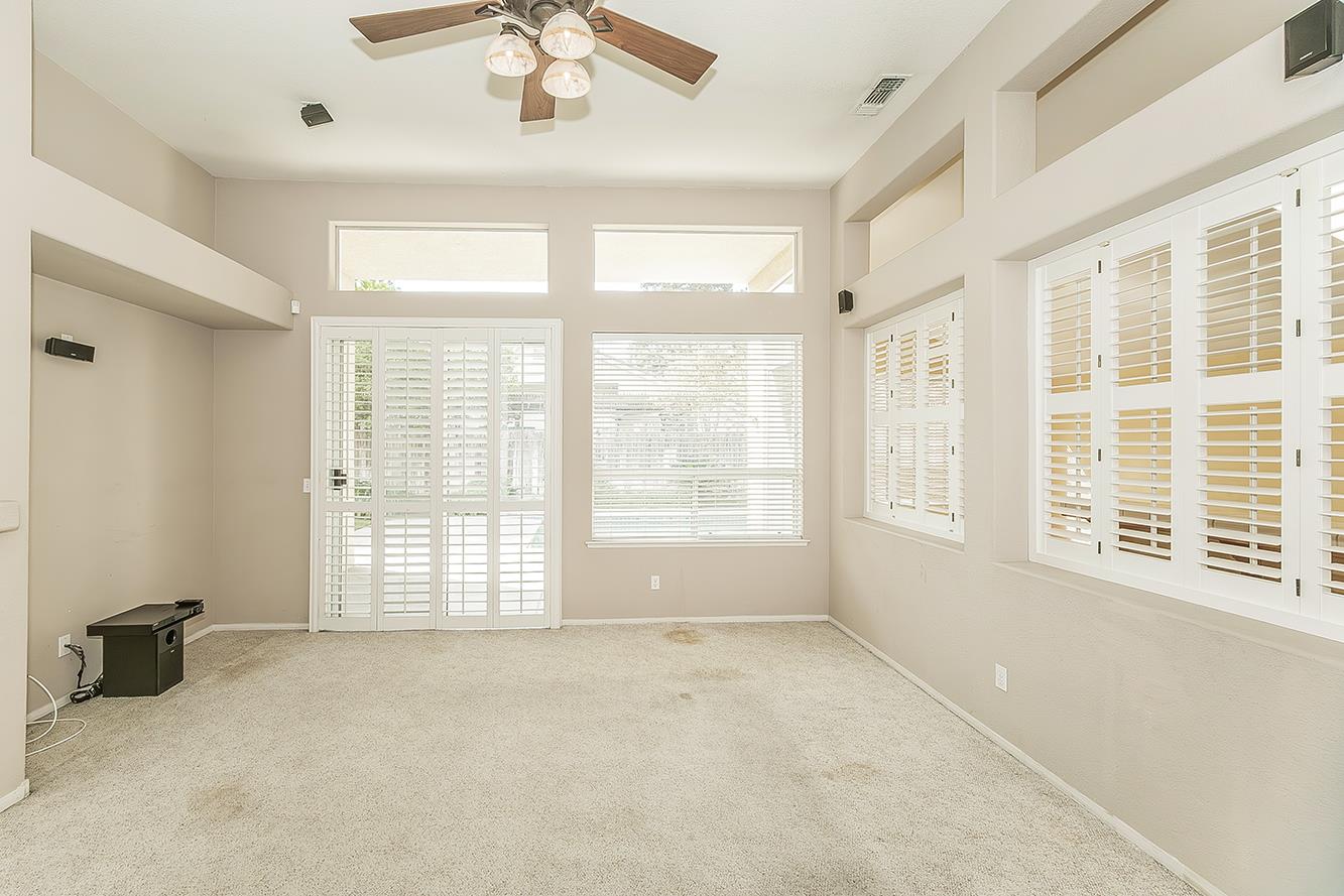 6173 W Pinedale Ave, Fresno, CA 93722