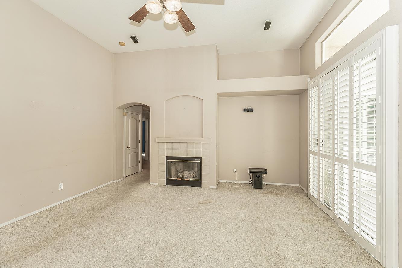 6173 W Pinedale Ave, Fresno, CA 93722