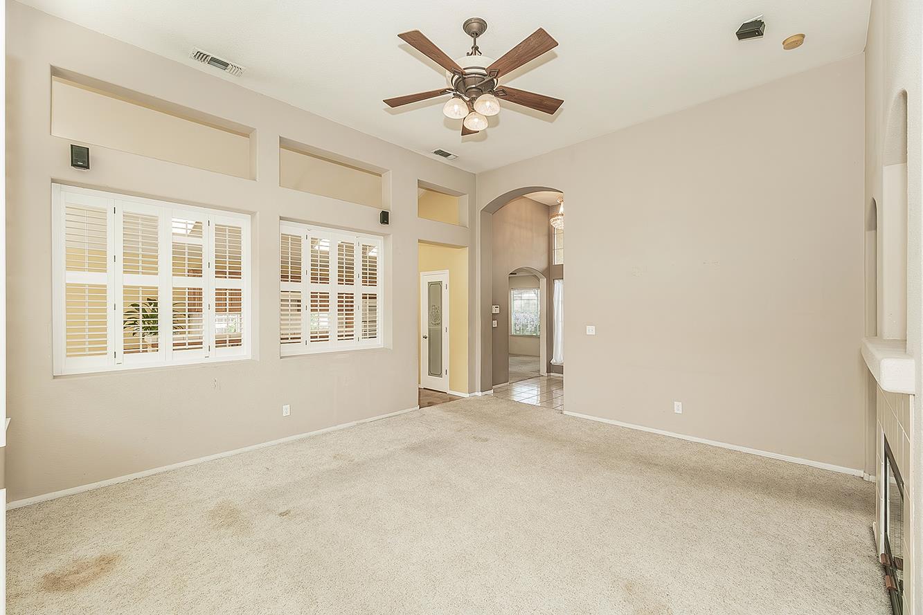 6173 W Pinedale Ave, Fresno, CA 93722