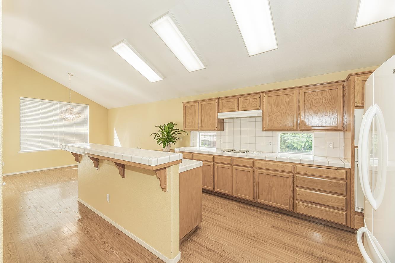 6173 W Pinedale Ave, Fresno, CA 93722