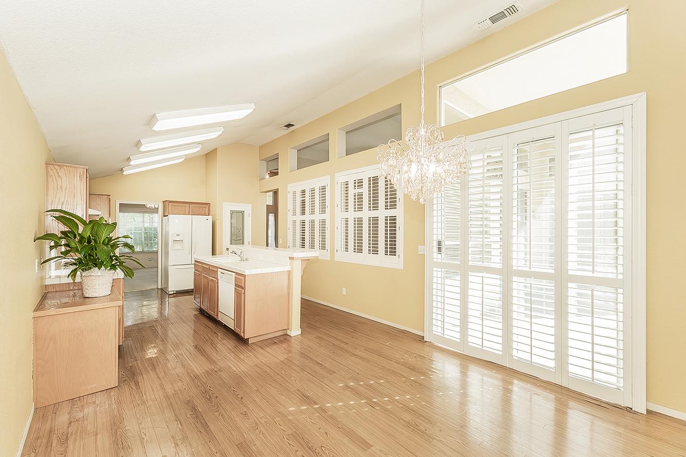 6173 W Pinedale Ave, Fresno, CA 93722