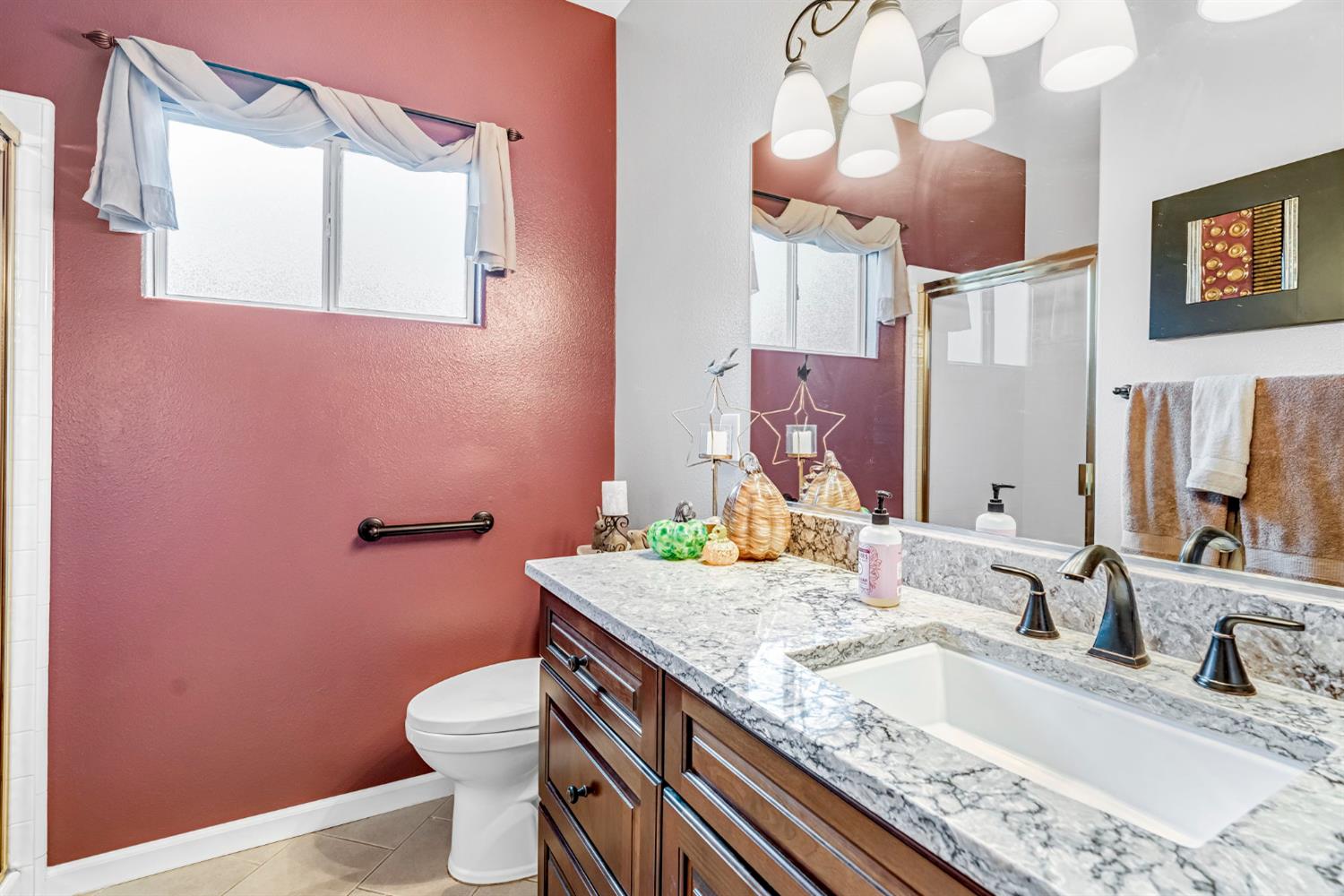 5035 W Birch Ave, Fresno, CA 93722