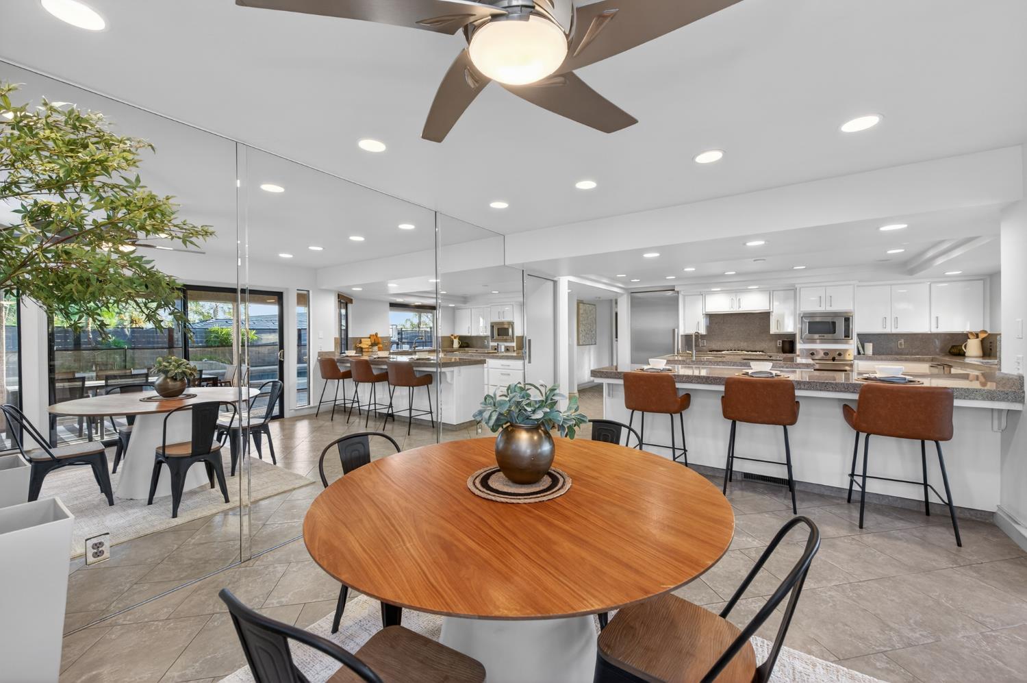 2788 W Bluff Ave, Fresno, CA 93711