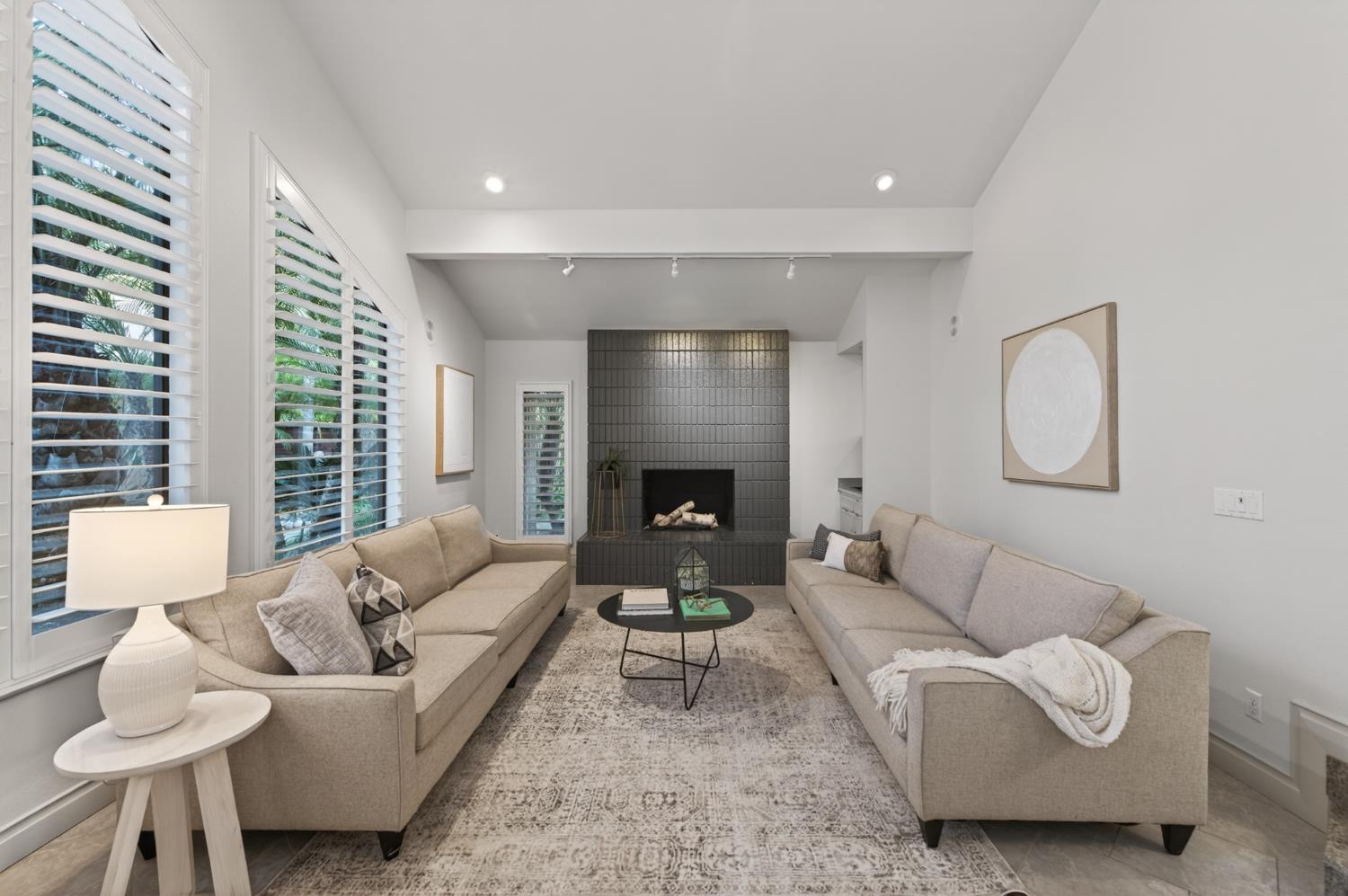 2788 W Bluff Ave, Fresno, CA 93711